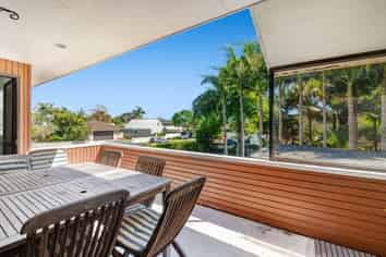 54a The Circle, Manly
