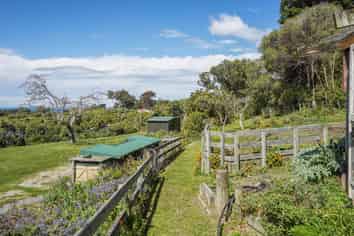 6 Port Robinson Road, Domett