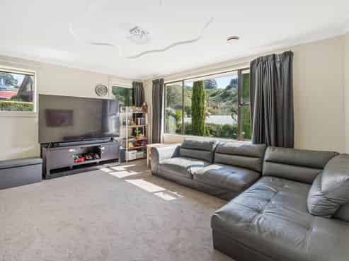 17 Colquhoun Street, Glenross