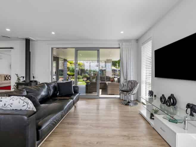 16 Oak Ridge Drive, Te Awamutu