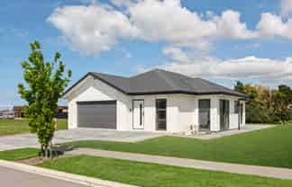20 Allan Avenue, Lytton West