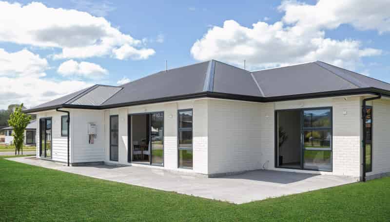 20 Allan Avenue, Lytton West