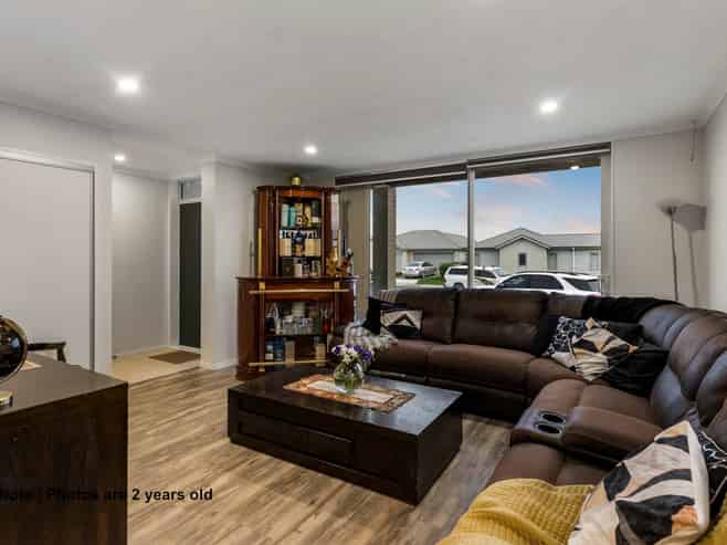 24 Soaring Bird Drive, Takanini