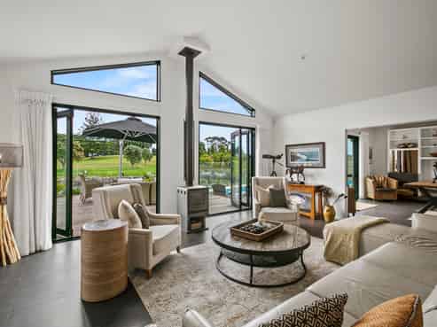 49B Links Drive, Waiwhakaiho