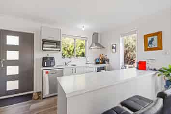 1/20 De Bloge Place, Burwood