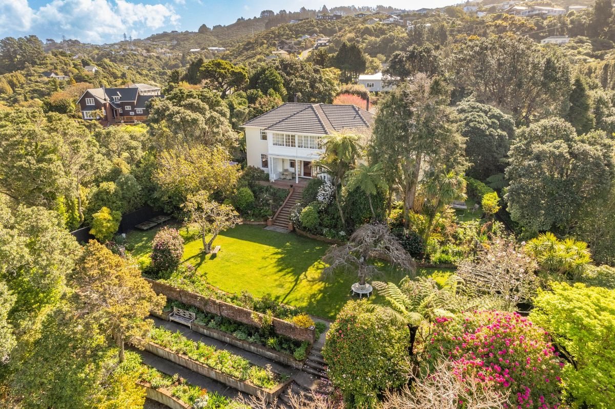 Private Estate Living - City Convenience
