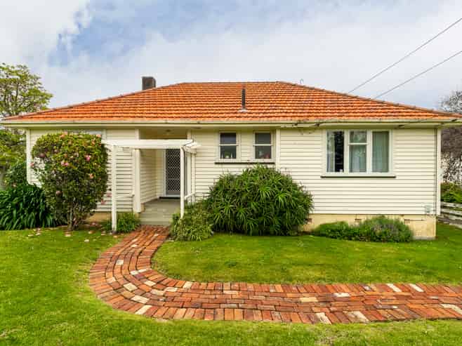 27 May Road, Mount Roskill