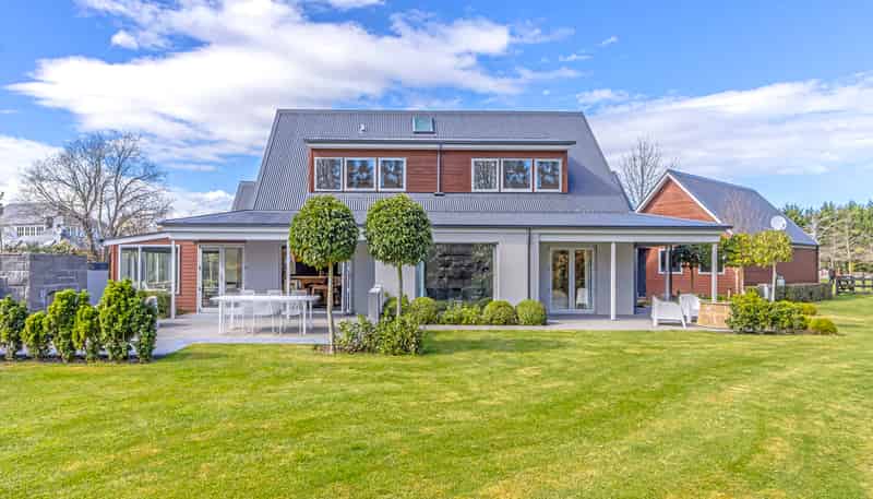 519 Avonhead Road, Avonhead