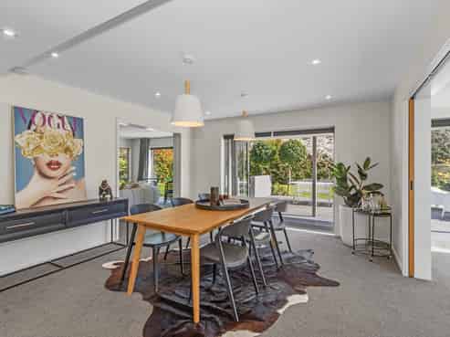 519 Avonhead Road, Avonhead