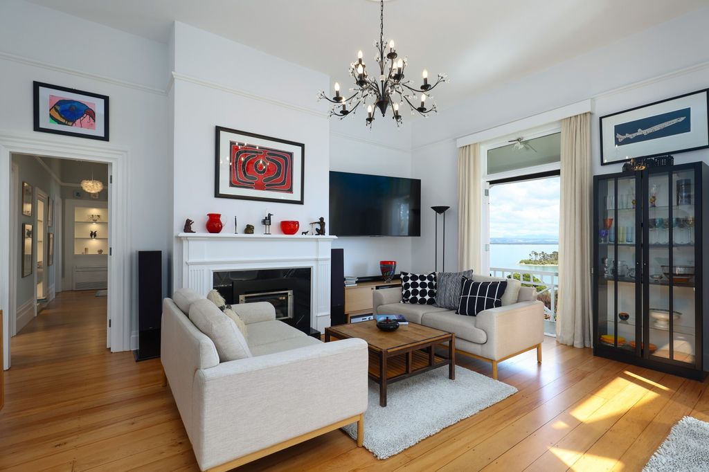 Elegant Renovation, Timeless Character 4