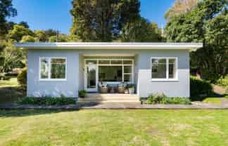 10 Crescent Street, Purakaunui