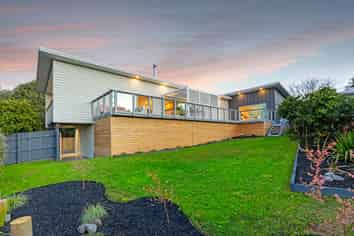 15 Oceana Drive, Welcome Bay