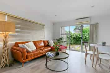 1/27 Brookfield Avenue, Onehunga