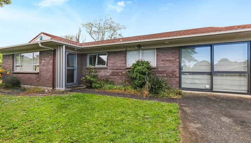 1/27 Brookfield Avenue, Onehunga