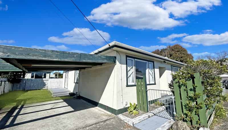 16 Wood Street, Takaro