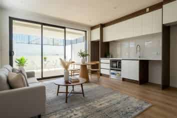 2/8 Baird Street, Howick