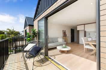 2/8 Baird Street, Howick