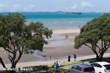 2/8 Baird Street, Howick