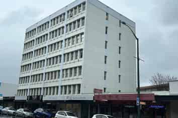 Bargain Office Space in ex. condition