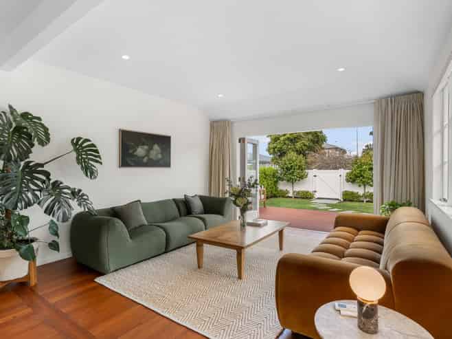 17 Phyllis Street, Mount Albert