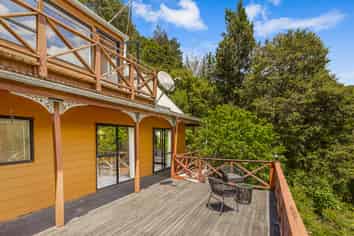 55 Whatipu Road, Huia