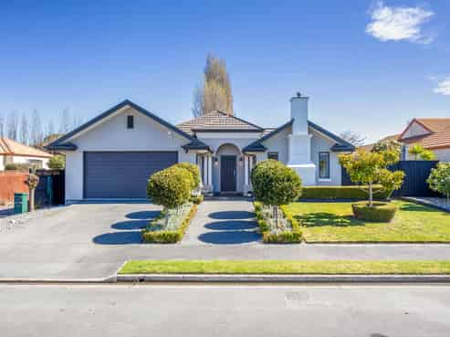 17 Brookfield Drive, Northwood