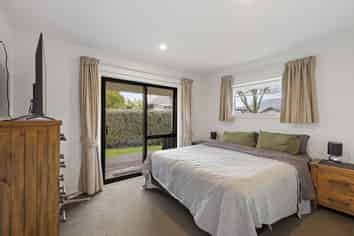 384 Yaldhurst Road, Russley