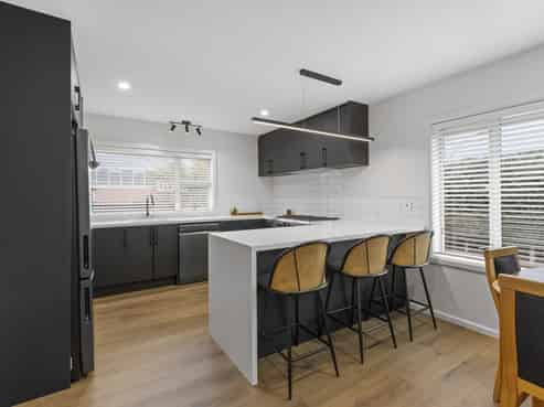 384 Yaldhurst Road, Russley