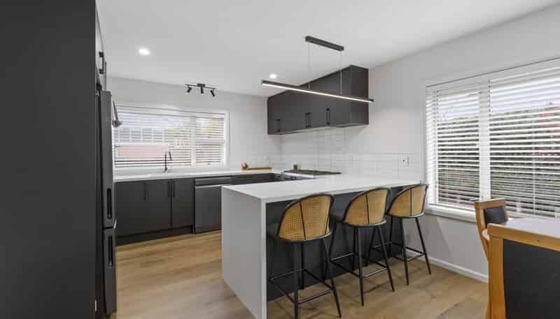 384 Yaldhurst Road, Russley