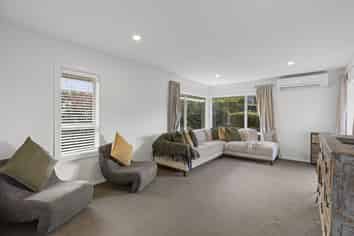384 Yaldhurst Road, Russley