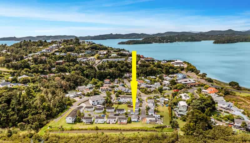 8/4 Tohitapu Road, Paihia