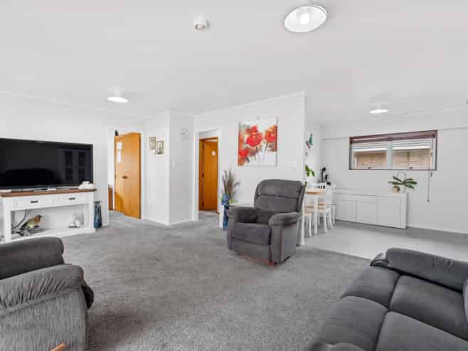 12A Armstrong Avenue, Woodhill