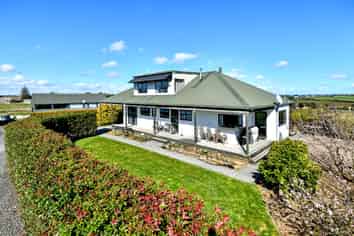 6 Martingale Drive, Kingseat