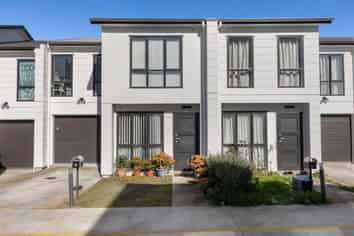 9 Lovely Lane, Manurewa