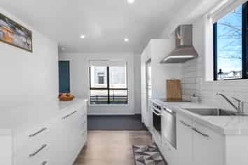 1/14 Buffon Street, Waltham