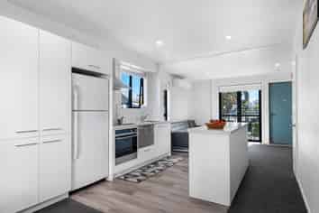 1/14 Buffon Street, Waltham