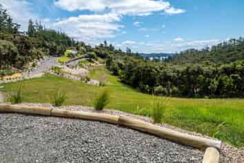 280 Aucks Road, Russell