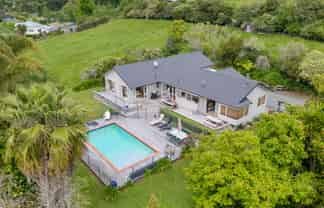 502 Ness Valley Road, Clevedon