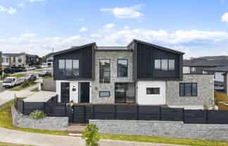 74 Michael Bosher Way, Flat Bush