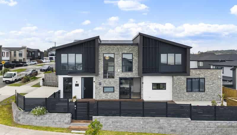 74 Michael Bosher Way, Flat Bush