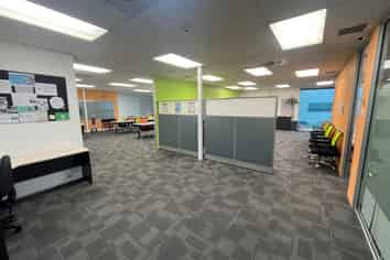 QUALITY OFFICE OPPORTUNITY - FLAT BUSH
