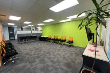 QUALITY OFFICE OPPORTUNITY - FLAT BUSH
