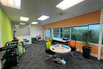 QUALITY OFFICE OPPORTUNITY - FLAT BUSH
