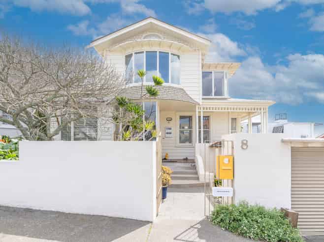 8 Amiria Street, Saint Marys Bay