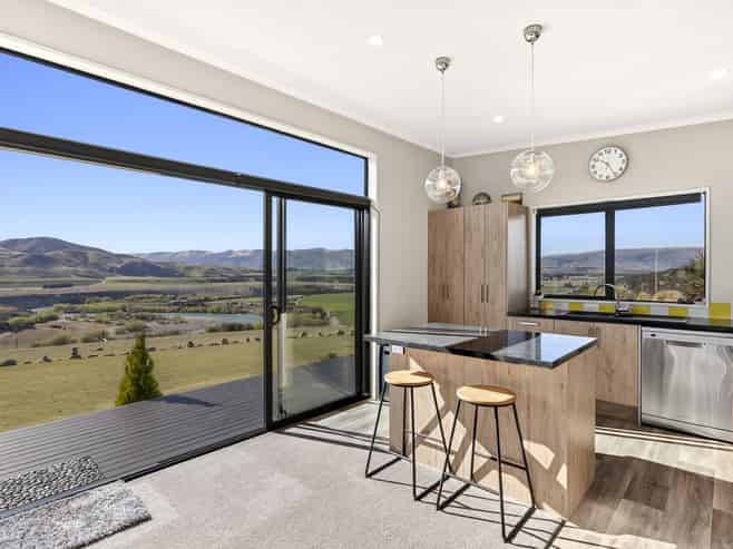 98 Riverview Road, Queensberry