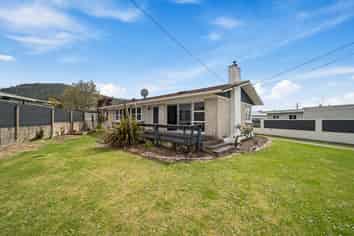 74 Lisa Crescent, Mangakakahi