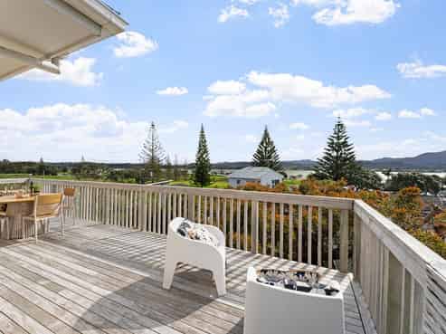 17 Caroline Heights, Omaha