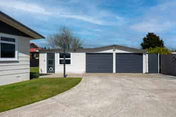 19 Alison Street, Mangakakahi