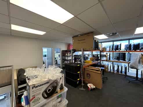 Savills | Immaculate Industrial Unit – 371sqm