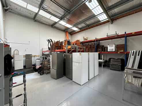 Savills | Immaculate Industrial Unit – 371sqm